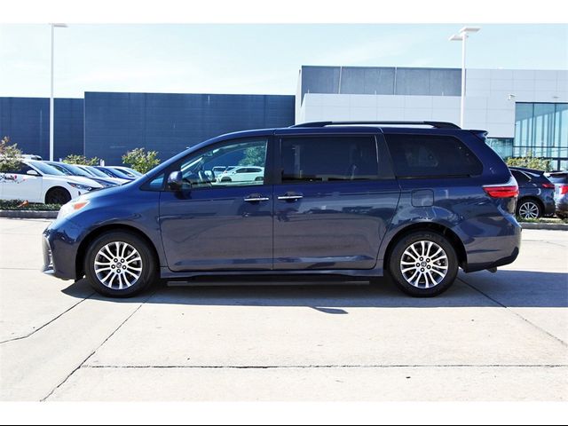 2020 Toyota Sienna XLE Premium