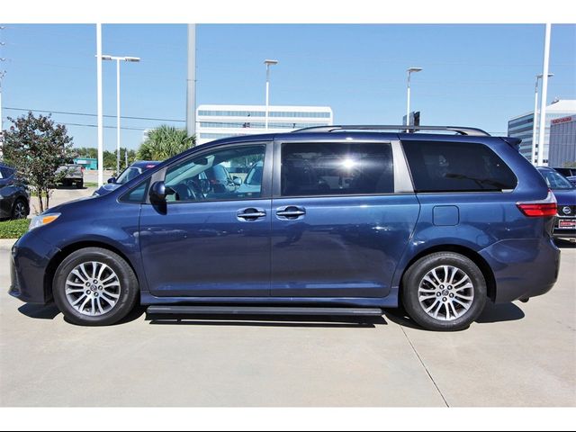 2020 Toyota Sienna XLE Premium