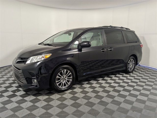 2020 Toyota Sienna XLE Premium