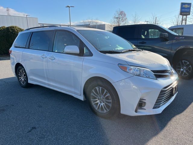 2020 Toyota Sienna XLE Premium