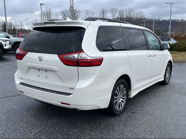 2020 Toyota Sienna XLE Premium