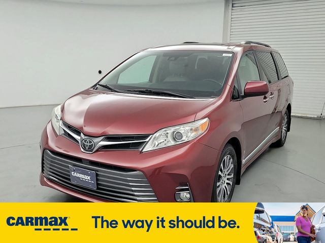 2020 Toyota Sienna XLE Premium