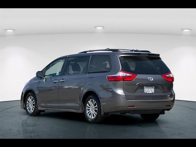 2020 Toyota Sienna XLE Premium