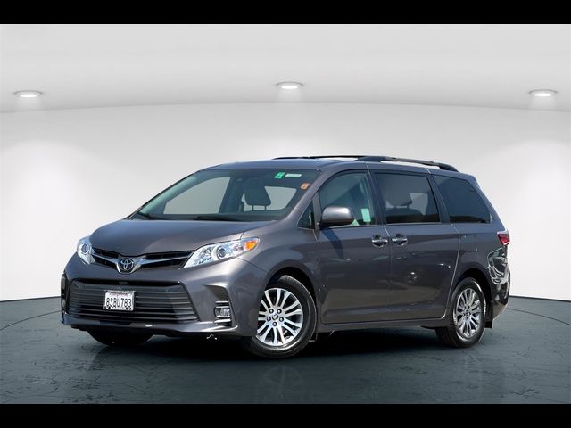 2020 Toyota Sienna XLE Premium