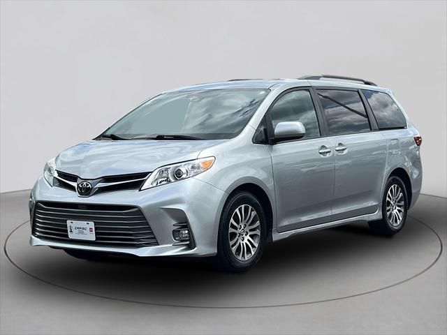 2020 Toyota Sienna XLE Premium