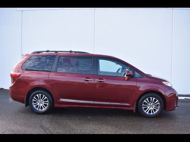 2020 Toyota Sienna XLE Premium