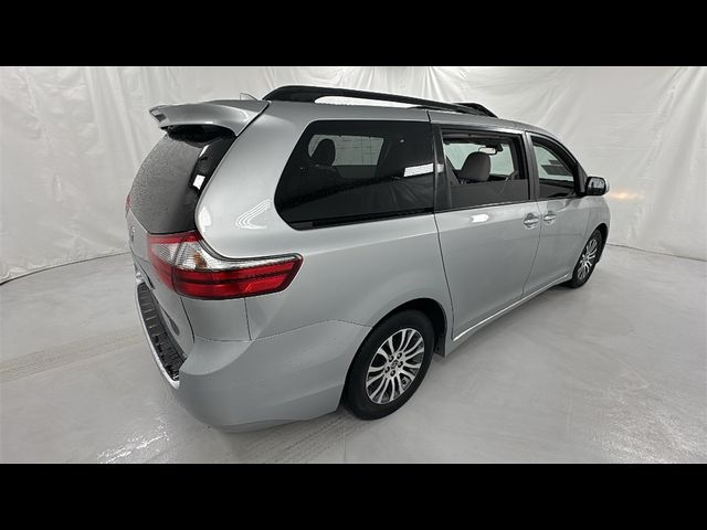 2020 Toyota Sienna XLE Premium