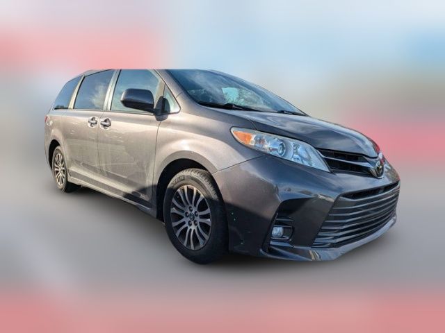 2020 Toyota Sienna XLE Premium