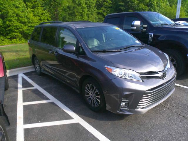 2020 Toyota Sienna XLE Premium