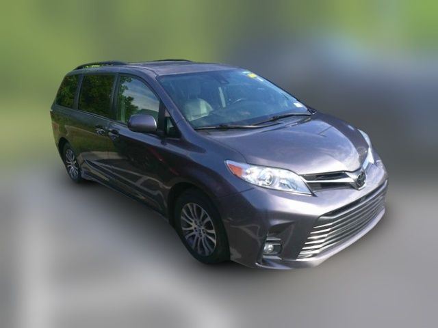 2020 Toyota Sienna XLE Premium