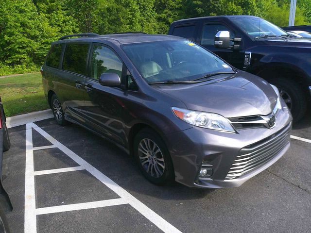 2020 Toyota Sienna XLE Premium