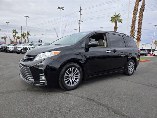 2020 Toyota Sienna XLE Premium