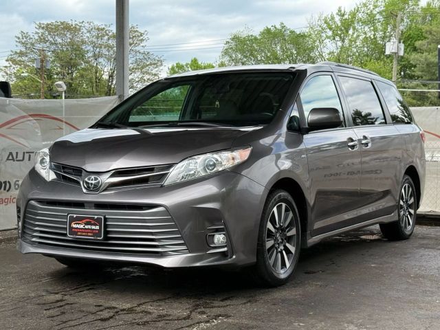 2020 Toyota Sienna XLE Premium