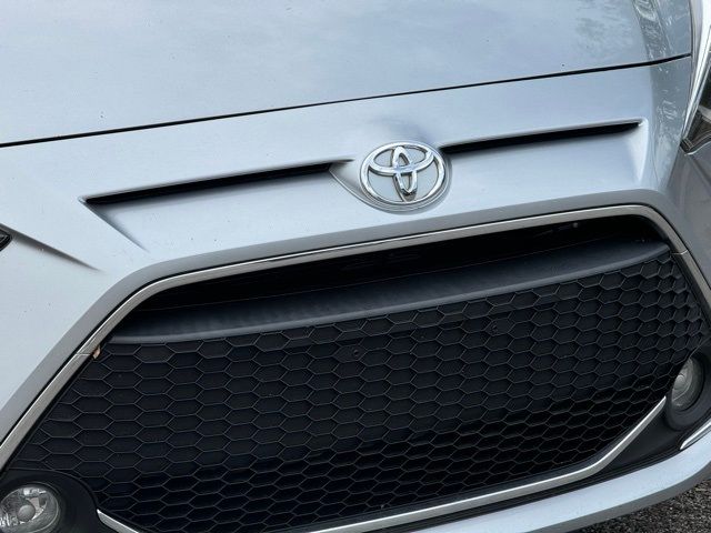 2020 Toyota Yaris LE