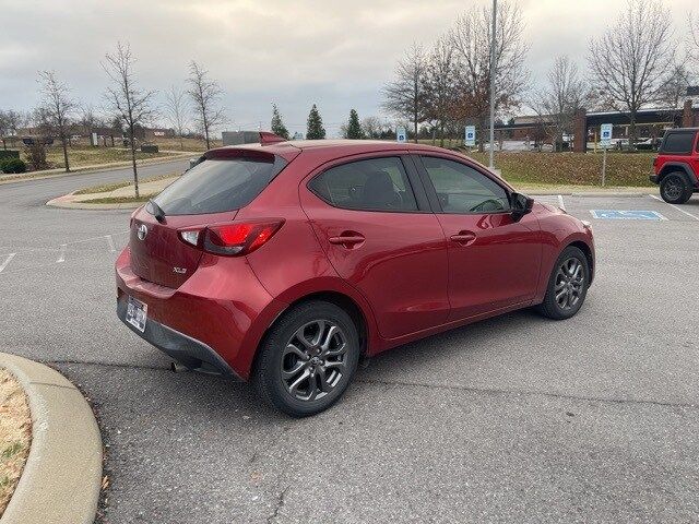 2020 Toyota Yaris XLE