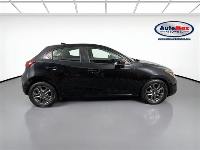 2020 Toyota Yaris LE