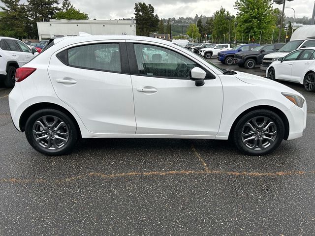 2020 Toyota Yaris LE