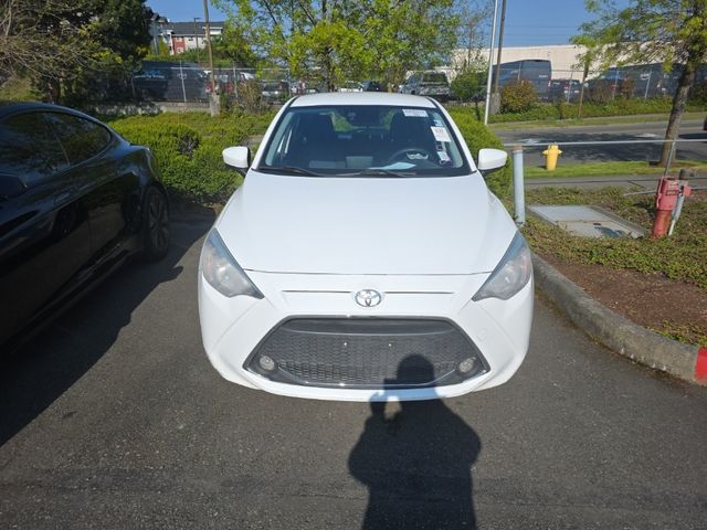 2020 Toyota Yaris LE