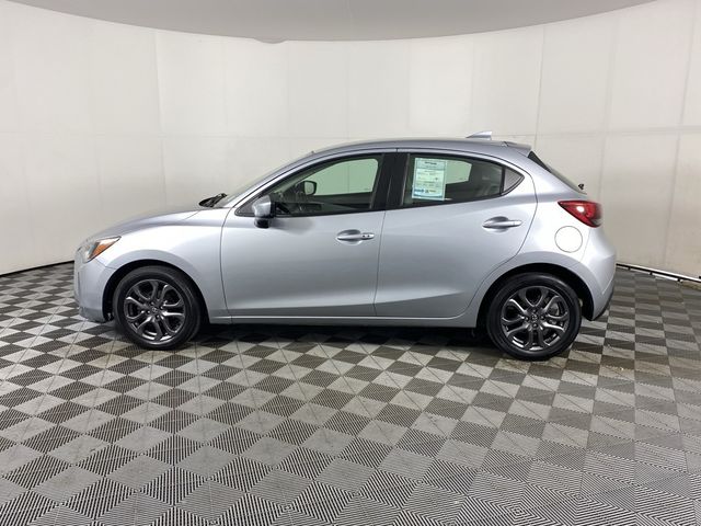 2020 Toyota Yaris XLE