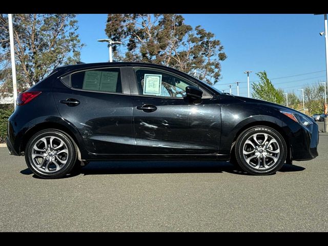 2020 Toyota Yaris XLE