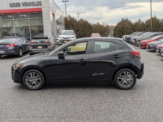 2020 Toyota Yaris LE