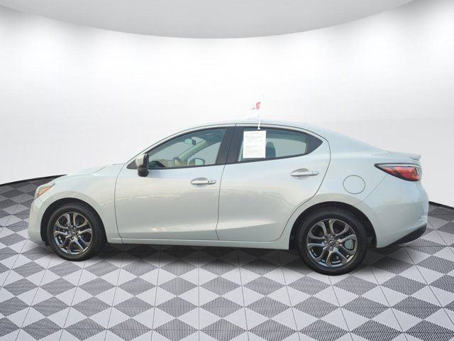 2020 Toyota Yaris LE