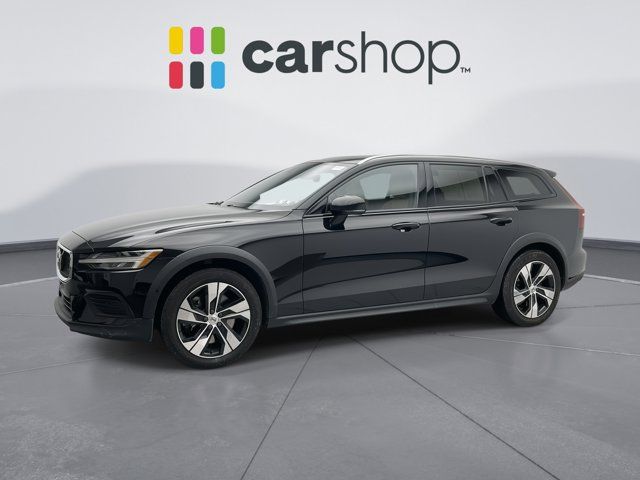 2020 Volvo V60 Cross Country Base