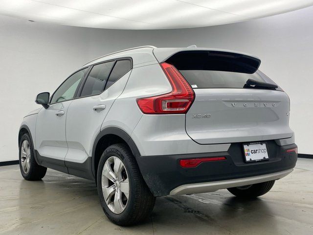 2020 Volvo XC40 Momentum