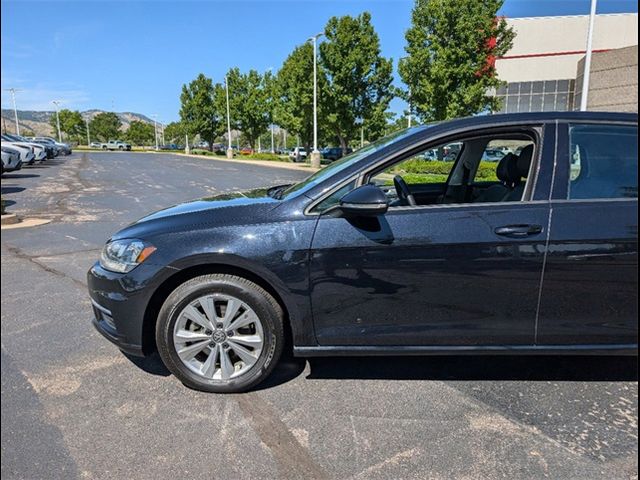 2020 Volkswagen Golf TSI