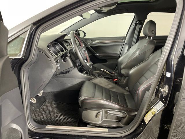 2020 Volkswagen Golf GTI SE