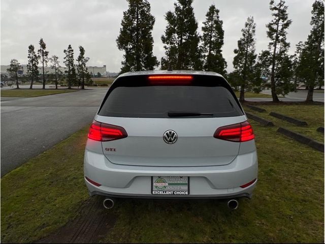 2020 Volkswagen Golf GTI SE