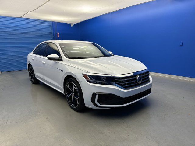 2020 Volkswagen Passat 2.0T R-Line