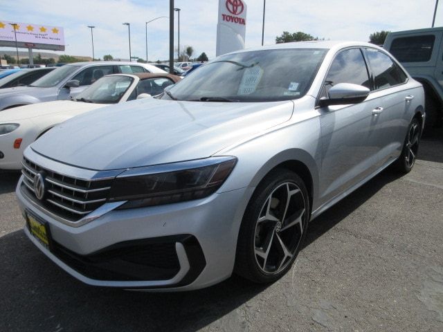 2020 Volkswagen Passat 2.0T R-Line