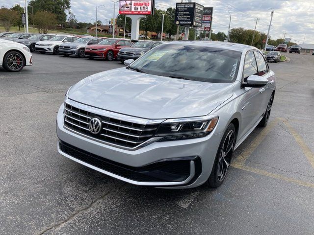 2020 Volkswagen Passat 2.0T R-Line