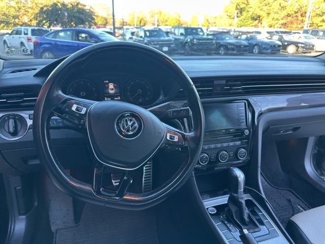 2020 Volkswagen Passat 2.0T R-Line