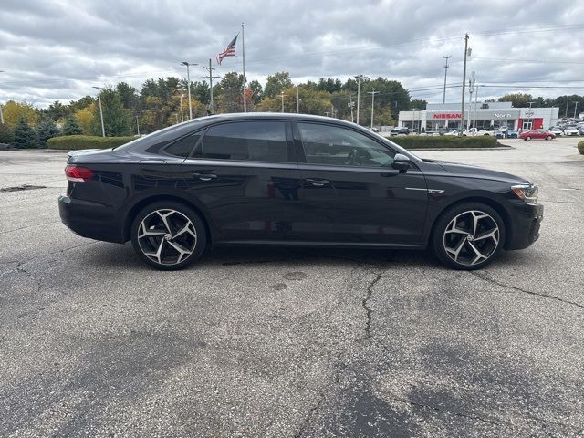 2020 Volkswagen Passat 2.0T R-Line