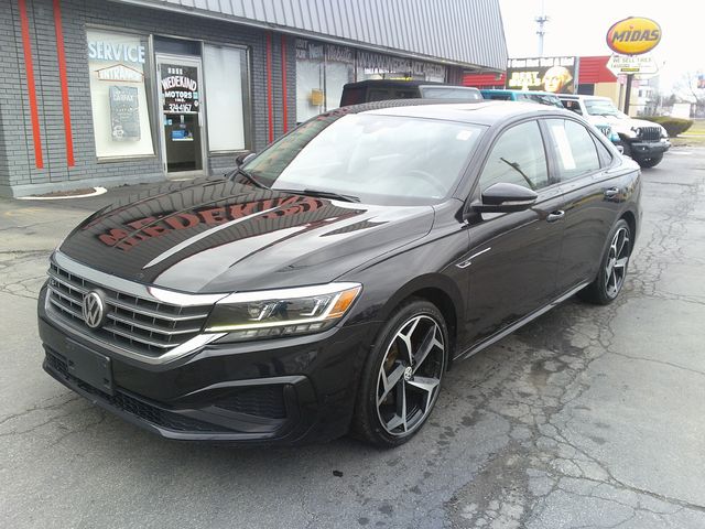 2020 Volkswagen Passat 2.0T R-Line