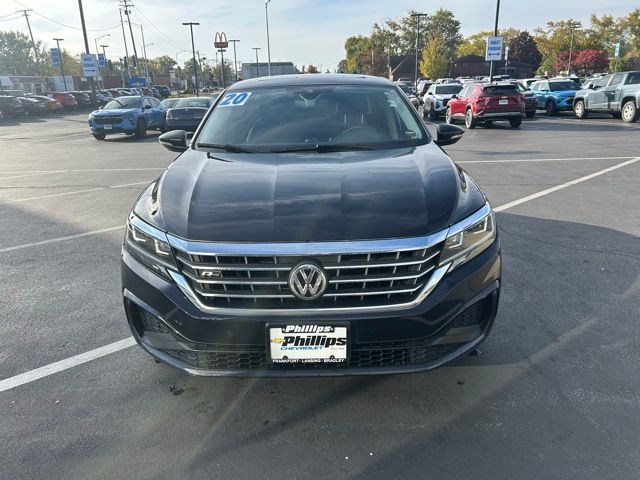 2020 Volkswagen Passat 2.0T R-Line