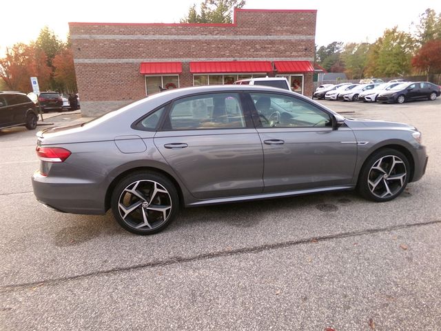 2020 Volkswagen Passat 2.0T R-Line