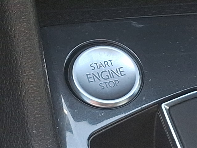 Vehicle image 22 of 30