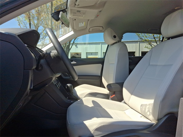 Vehicle image 13 of 30