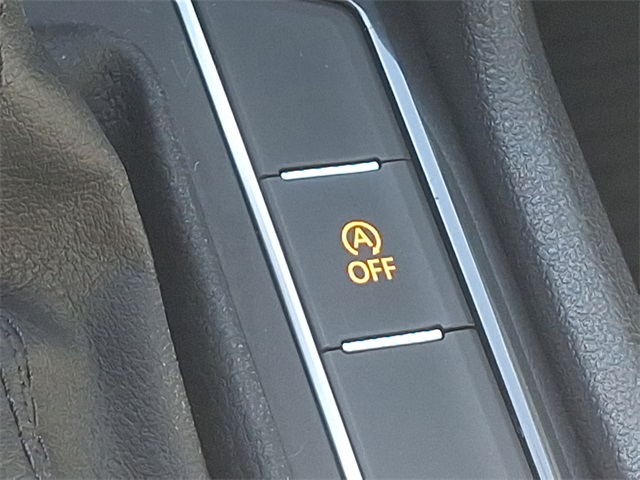 Vehicle image 24 of 30