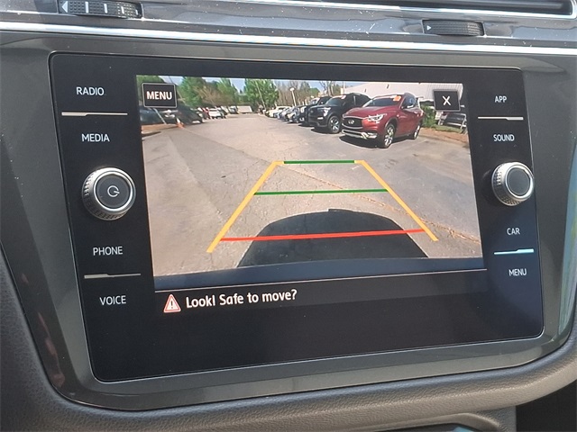 Vehicle image 17 of 30