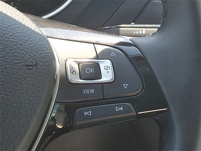 Vehicle image 21 of 30