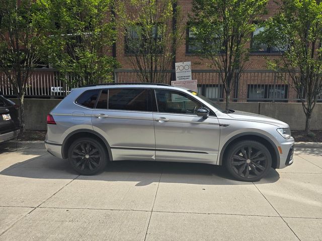 2020 Volkswagen Tiguan SE R-Line Black