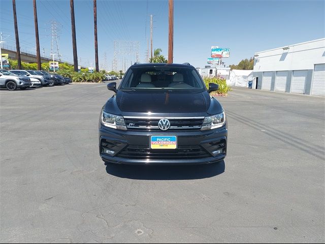 2020 Volkswagen Tiguan SE R-Line Black