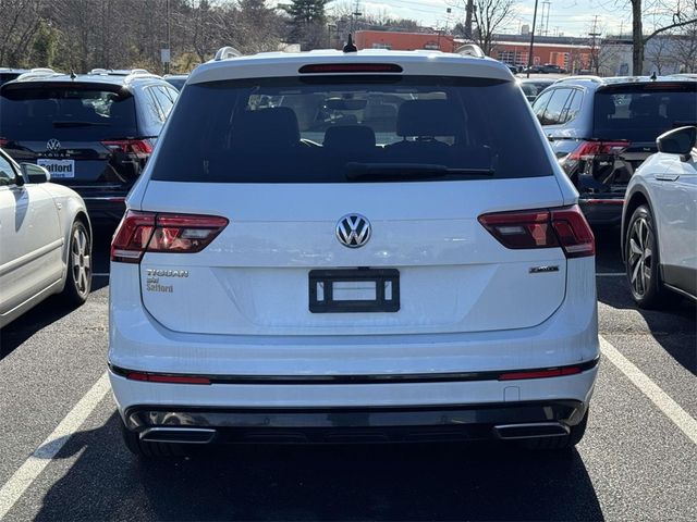 2020 Volkswagen Tiguan SE R-Line Black