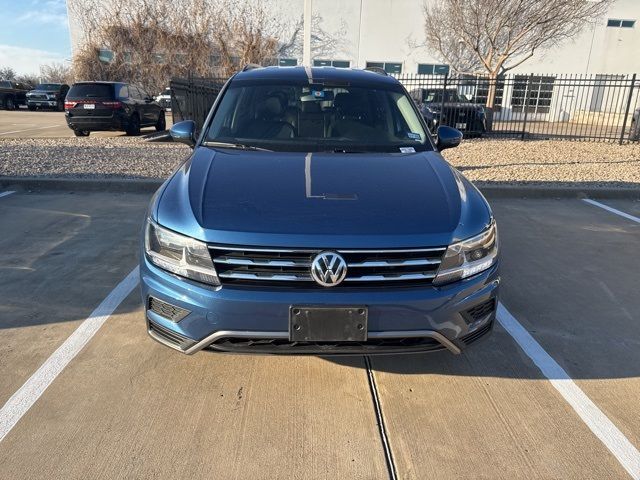 2020 Volkswagen Tiguan SE R-Line Black