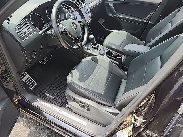 2020 Volkswagen Tiguan SE R-Line Black