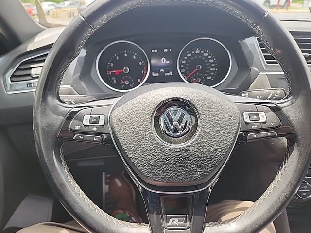 2020 Volkswagen Tiguan SE R-Line Black